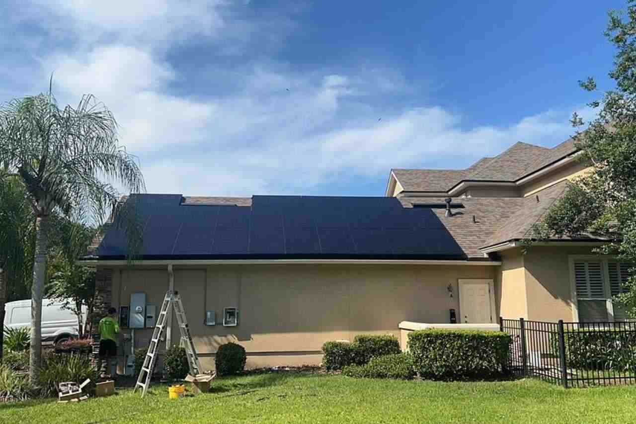 florida home with new rooftop solar panels