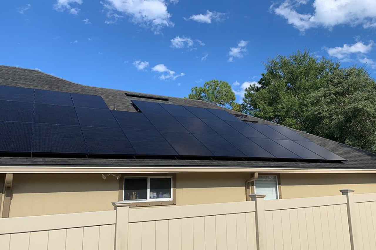 Florida home that meets requirements for solar panels