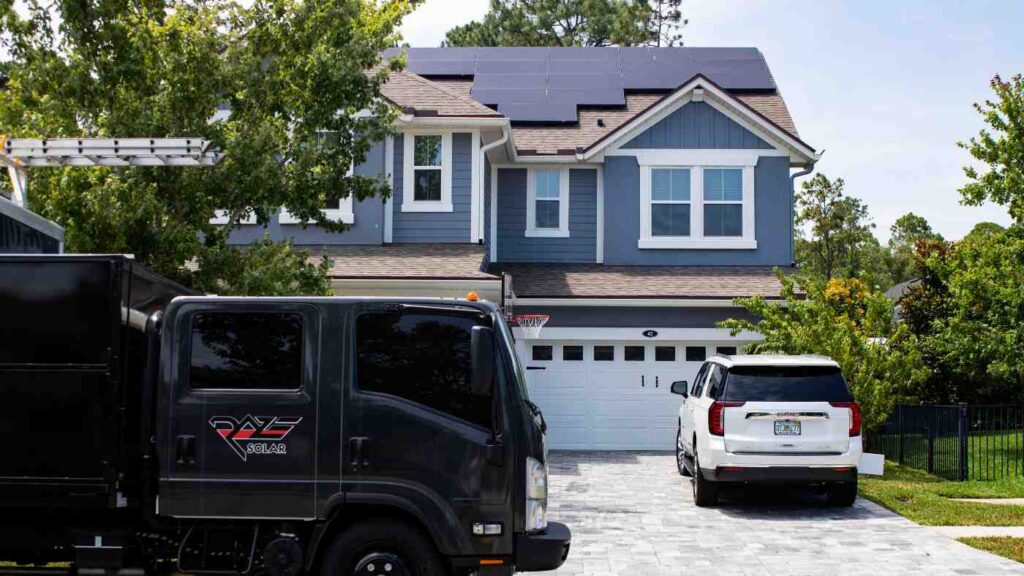 Florida solar contractor offering solar panel warranties to homeowner