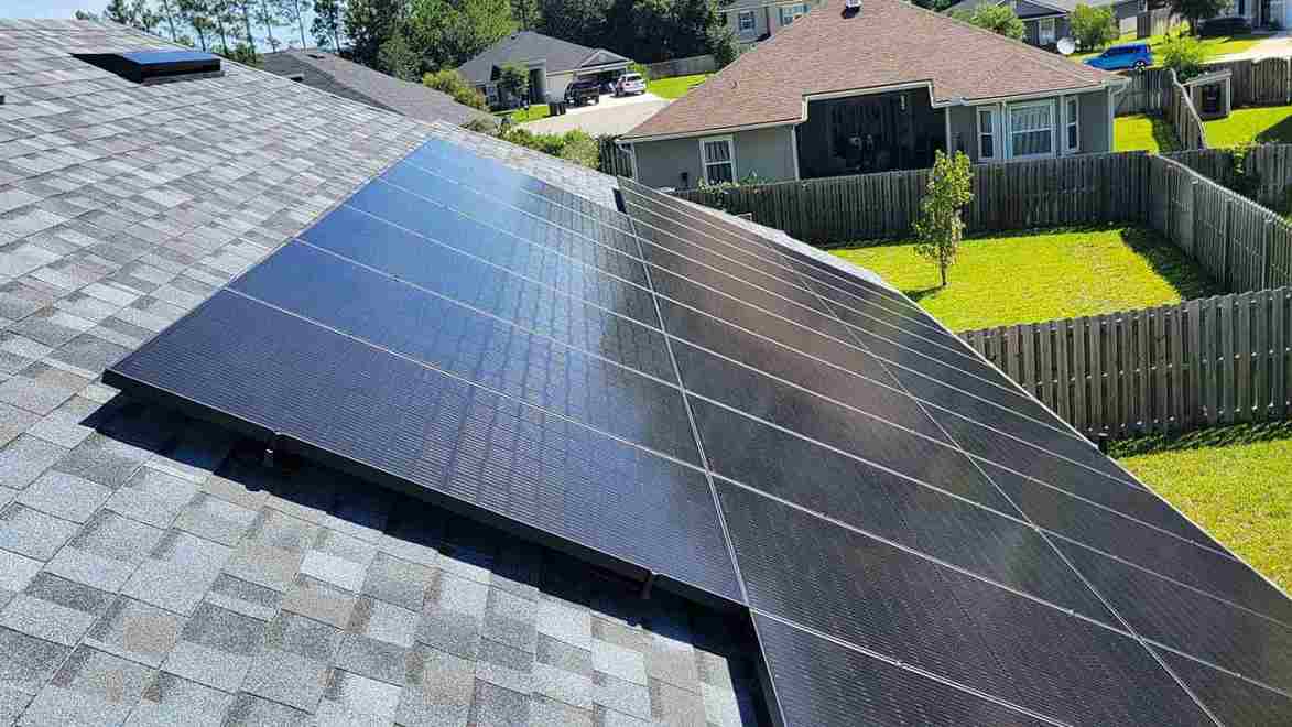 home with solar panels and net metering connection to Florida energy grid